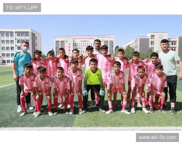 拉萨学生足球杯赛事激战正酣 青少年足球人才竞技盛宴即将揭幕